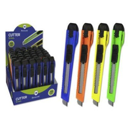 (300684) BISMARK CUTTER ESTRECHO / CUCHILLA FRACTURABLE DE 9 MM / SISTEMA BLOQUEO CUCHILLA INTERCAMBIABLE COLORES SURTIDOS